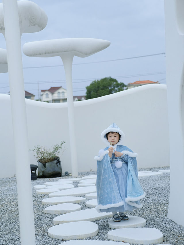 在上海 | 迪士尼旁的雲朵城堡。