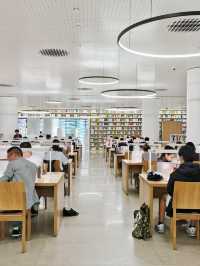 廣東深圳圖書館北館｜一逛一個不吱聲，還免費。