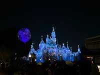 Experience the Festive Atmosphere at LA Disneyland During Christmas