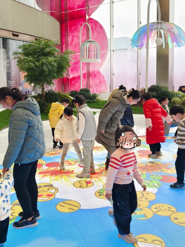 成都超新奇好玩的商場「卡皮巴拉」「蛋仔派對」