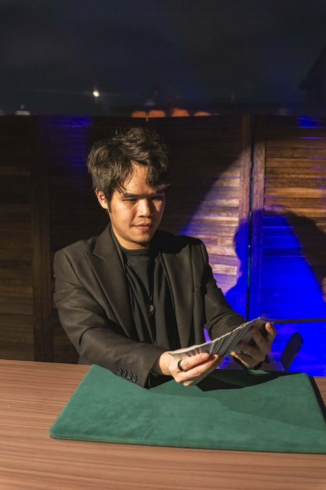 不在歐洲在上海…超好拍的暗黑風古堡酒吧