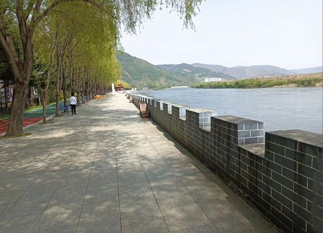 吉林白山江心島公園：城市中心的寧靜綠洲