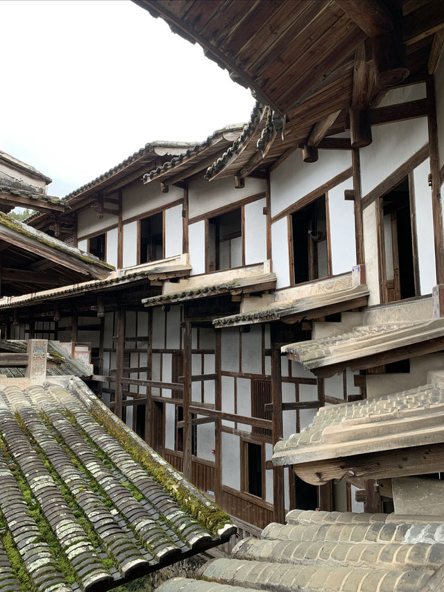 來福建不去土樓人擠人 留一天給獨世古堡