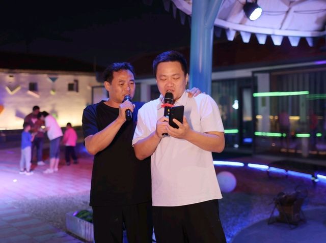 美国姐夫的中文歌曲唱的太丝滑了