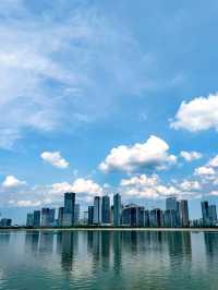 杭州的夏日晴空令人驚艷。