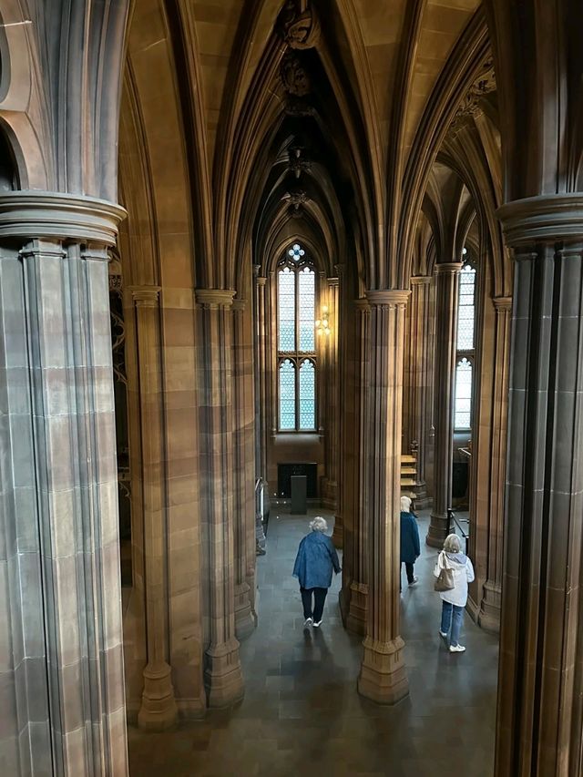 Manchester Art Gallery is such a Vibe😍♥️