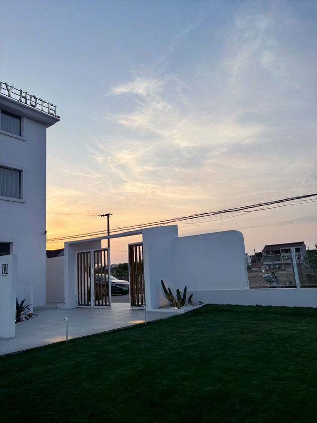 Escape to Serenity – Where Luxury Meets Peace!
