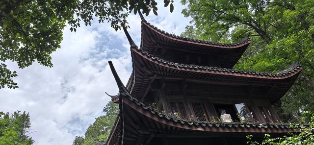 虎跑公園—隱於西湖畔嘅「天下第三泉」
