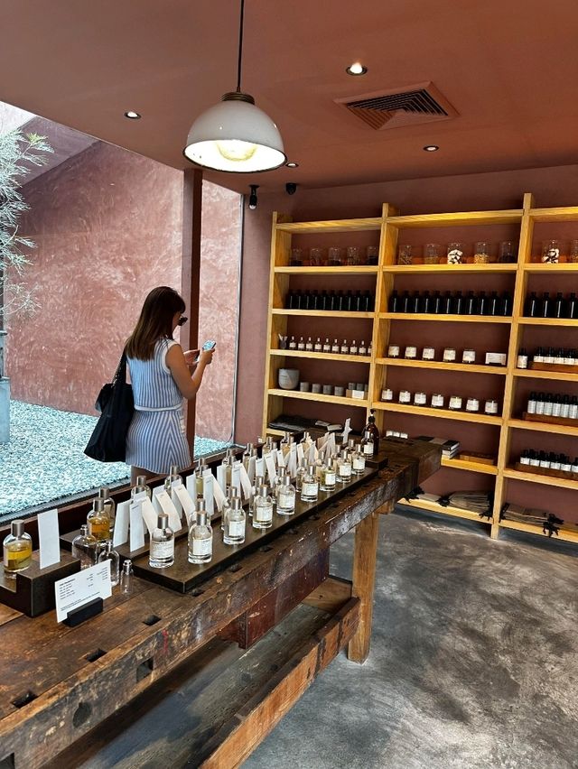曼谷探店攻略：LE LABO Ari區最美門店打卡指南 