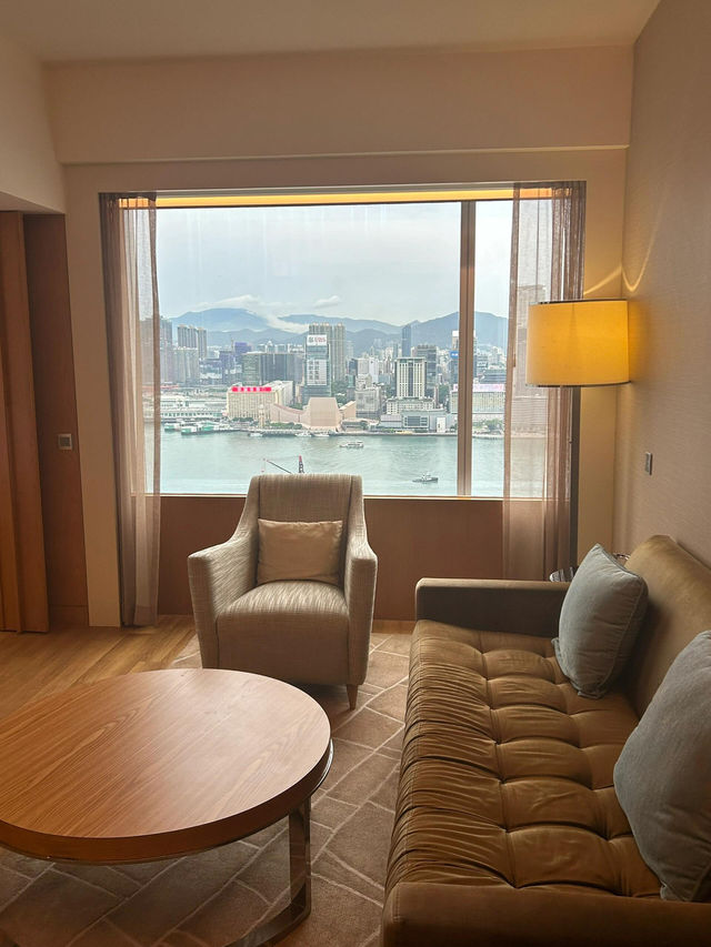 ✨【香港萬麗海景酒店｜「維港全景套房」