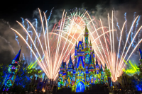 Disney Starlight Parade Debuts