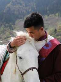 Hotel Indigo Jiuzhai | Riding White Horses into Summer’s Emerald Verse