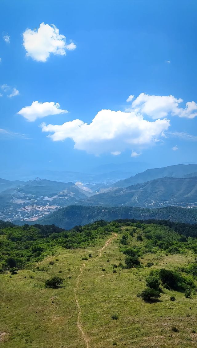 嵩山呢度，道士唔會推銷 石頭唔收錢 但心靈可以裝滿