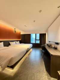 OMG Sisters! Struck Gold with this Hotel in Chongqing!