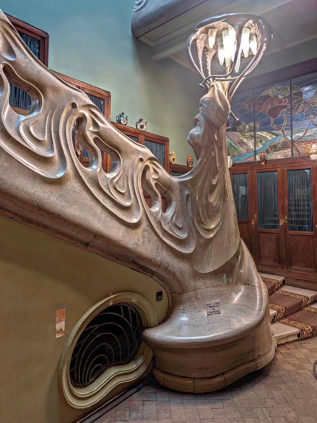 莫斯科Art Nouveau｜現代主義中的夢幻樓梯