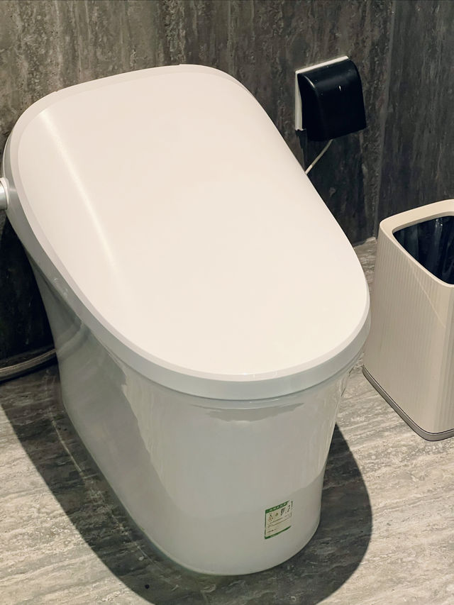 離譜！一百多塊竟然能住進這樣的酒店？！