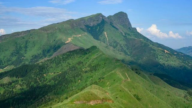 小聖山穿大聖山 小聖山穿大聖山