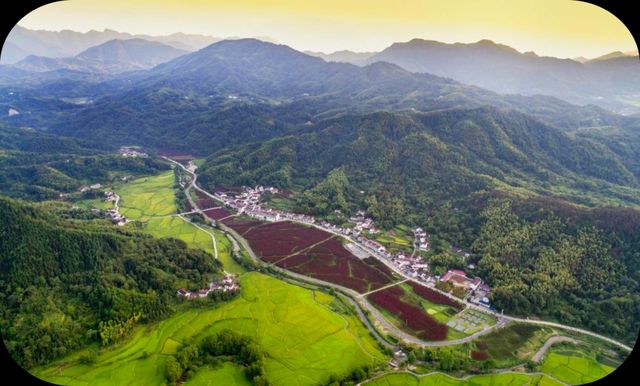 青陽2天旅遊攻略   行程亮點  · 水墨畫中的江南古鎮體驗:你將在青陽古鎮欣賞保存完好的明清古建 青陽2天旅遊攻略   行程亮點  · 水墨畫中的江南古鎮體驗:你將在青陽古鎮欣賞保存完好的明清古建