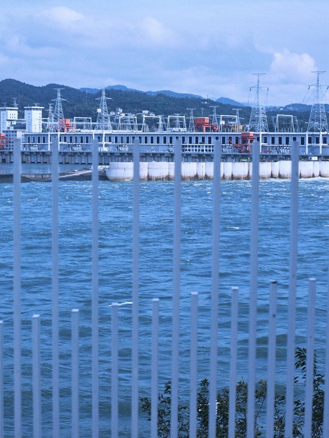 一江一島一晝夜，西壩藏盡溫柔與璀璨