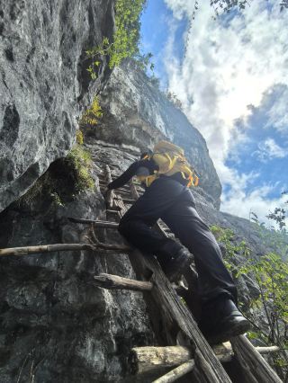 충칭 트레킹의 최고봉! 90도 절벽 사다리 + 구름 바다 출렁임