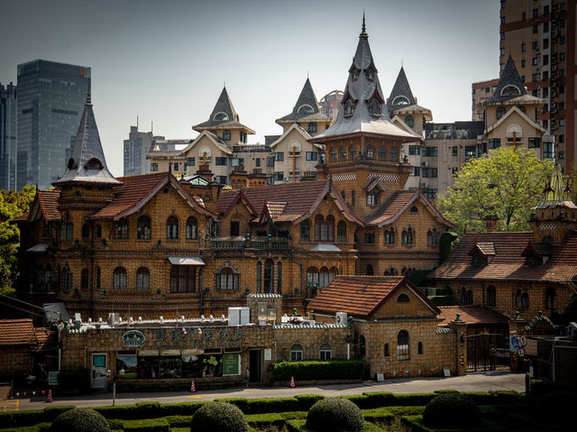 ⚓ Shanghai — The Ultimate Cruise Stop in China 🌆