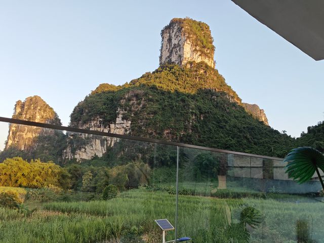 棲於明仕聚寶盆,一窗山水一窗福 推開門,喀斯特的青黛便撞進眼底——「畫山雲野Scenic山水度假 棲於明仕聚寶盆,一窗山水一窗福 推開門,喀斯特的青黛便撞進眼底——「畫山雲野Scenic山水度假