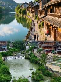 瀑布上的千年古鎮，吊腳樓裡夢如畫