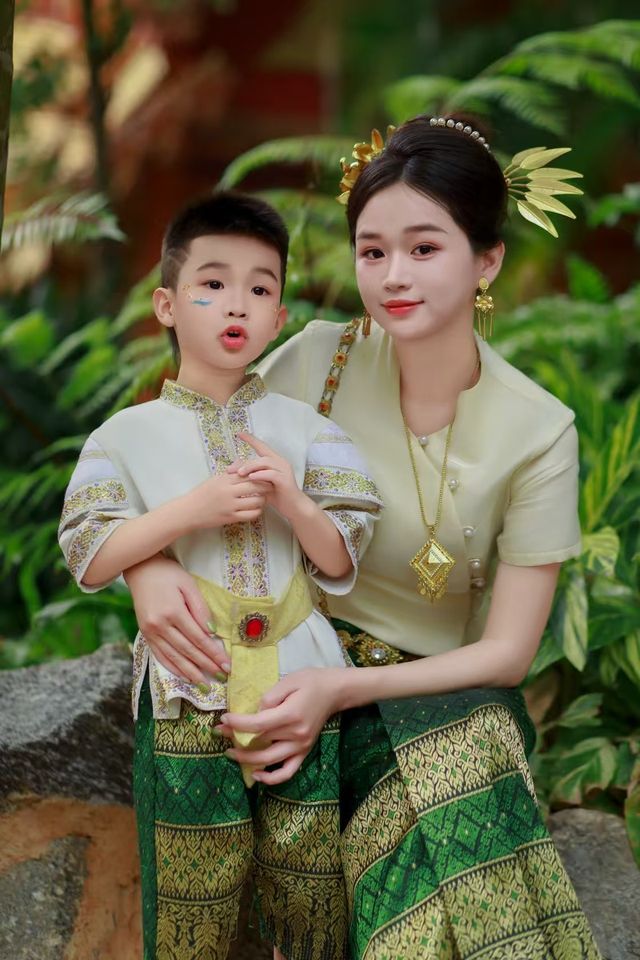 版納曼聽公園親子照｜閨蜜帶娃出片天花板