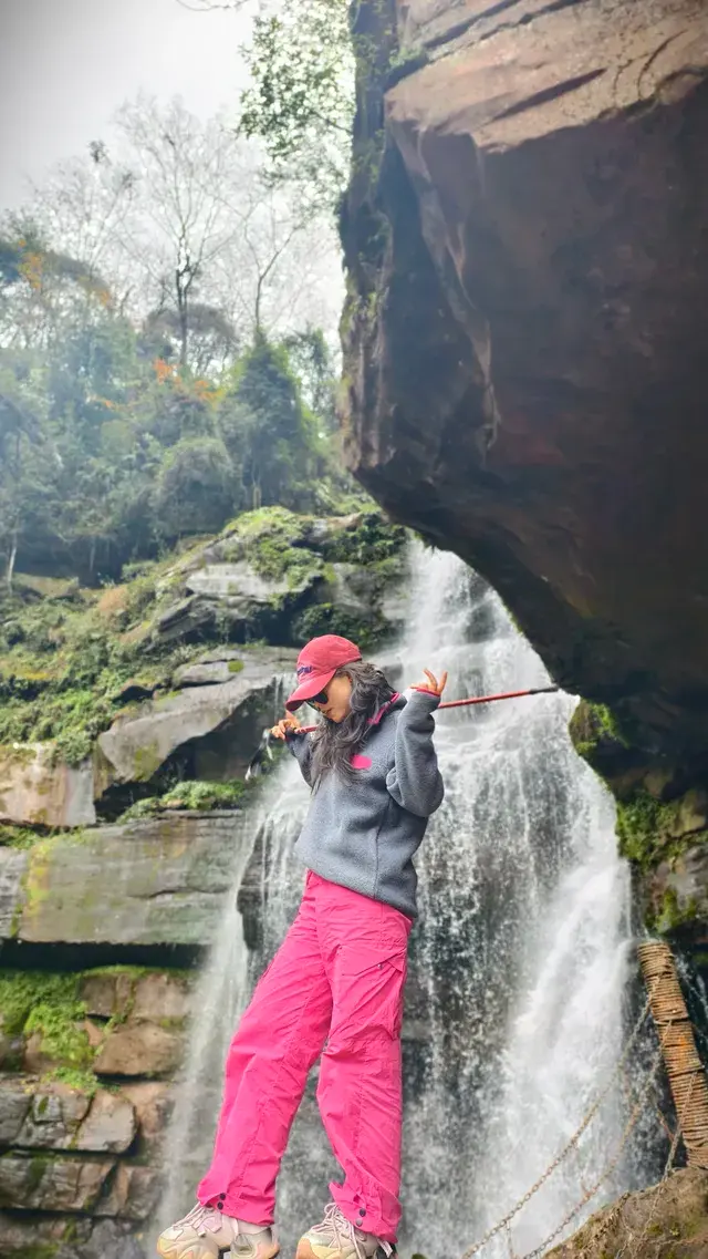 【成都天台山手記|與螢火一起登頂的初夏】 【成都天台山手記|與螢火一起登頂的初夏】