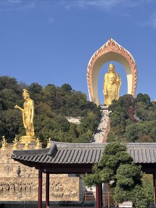 Lushan Donglin Giant Buddha Travel Guide: The World's Tallest Golden Buddha, a Free Pilgrimage That Moves the Soul!
