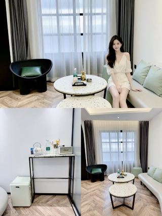 Minimalist Hotel Check-in Guide