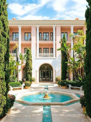 Not in Tuscany! The dream house you stay at in Spain