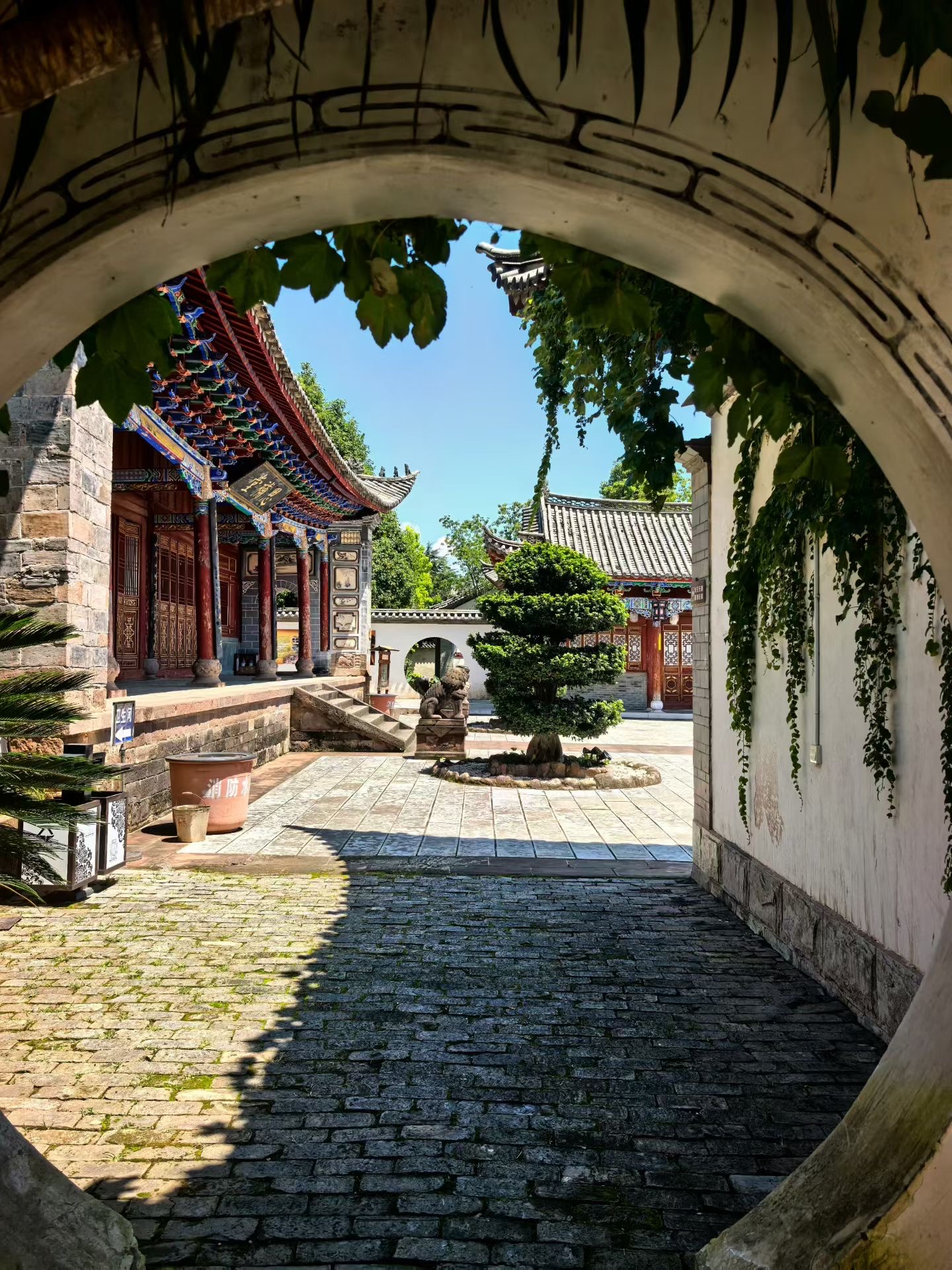 Những tuyến đường nhất định phải ghé thăm ở thị trấn cổ Guanglu.