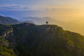 Only Jingting Mountain remains, never tiring to look upon | A date with a thousand-year-old poetic mountain