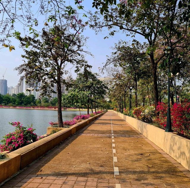 สวนเบญจกิติ

Benchakitti Park