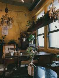 Wallflowers Café 