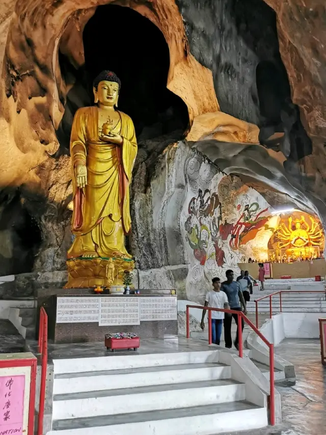 Perak Cave Temple exploration!