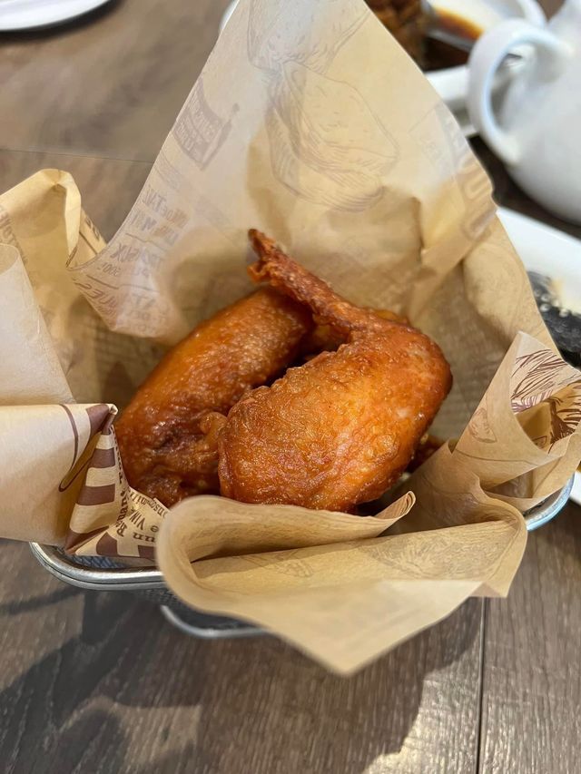 高雄市鼓山區 ｜ 貳哥食堂