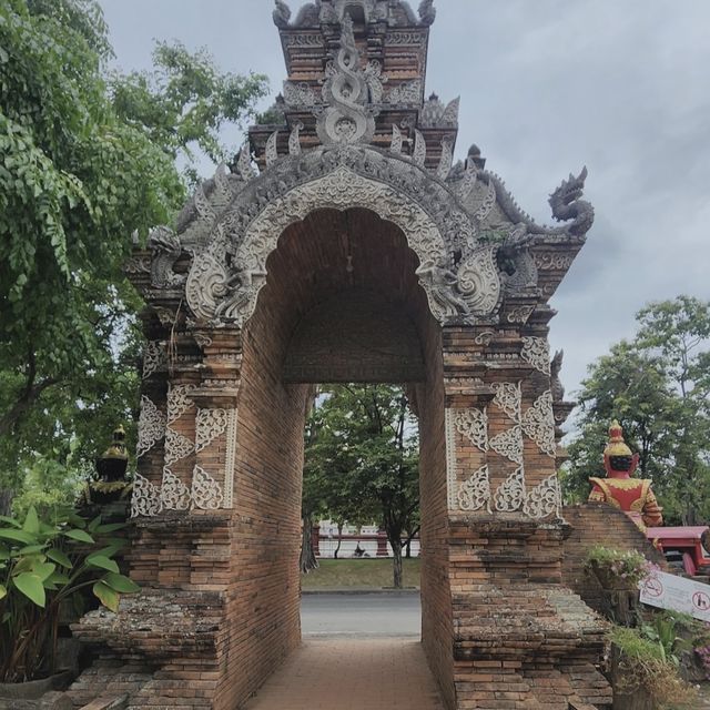 วัดโลกโมฬี วัดสวยและเก่าแก่แห่งนึงในเชียงใหม่