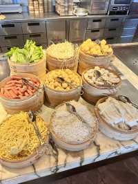 🤩香港九龍東皇冠假日酒店-自助午餐😂