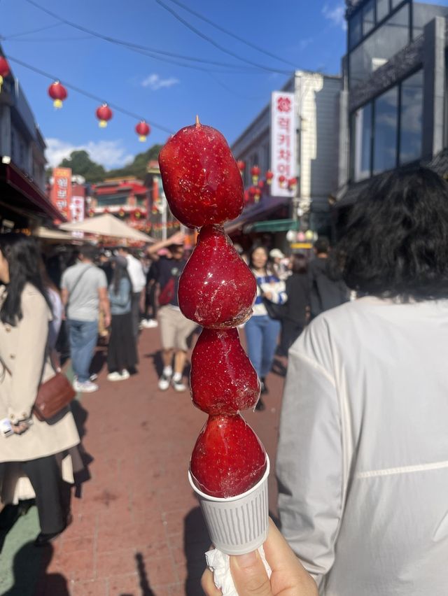 다양한 먹거리 가득한 인천 차이나타운