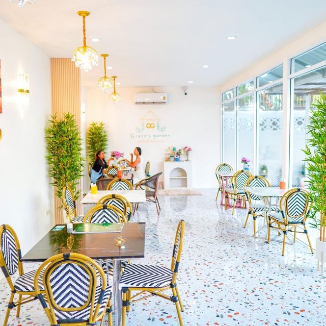Grand’s Garden Cafe & Eatery