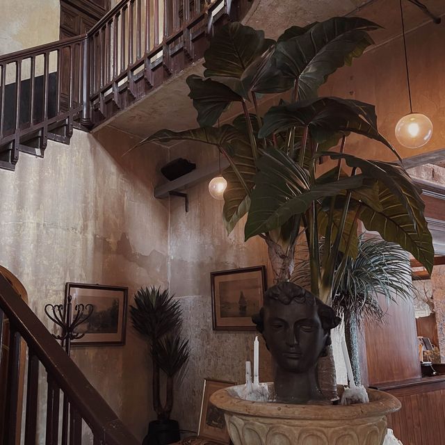 🇹🇭｜Retro cafe Mustang Blu BKK