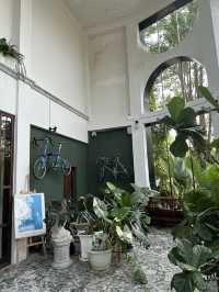 233 Poshtel คาเฟ่ บาร์ และที่พัก