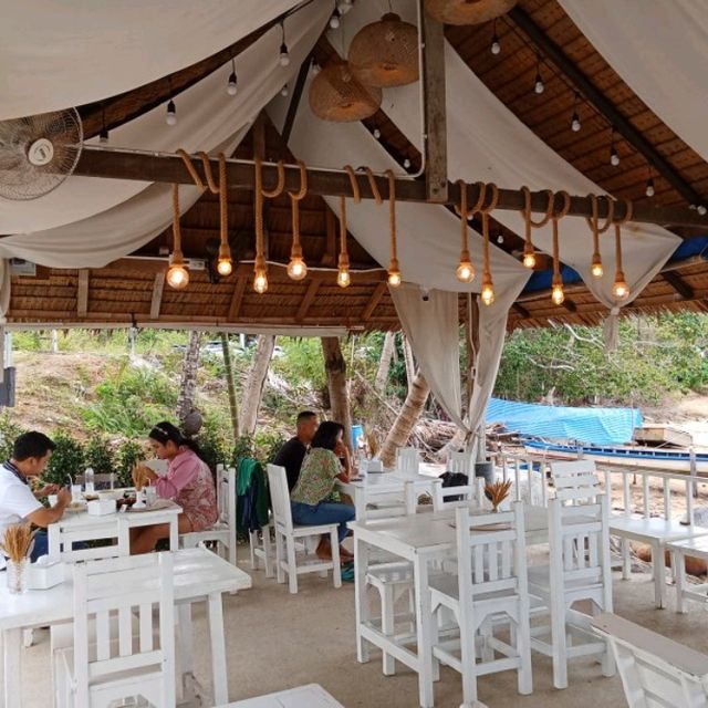 คาเฟ่เปิดใหม่ ฟิวเกาหลี ติดหาดราไวย์