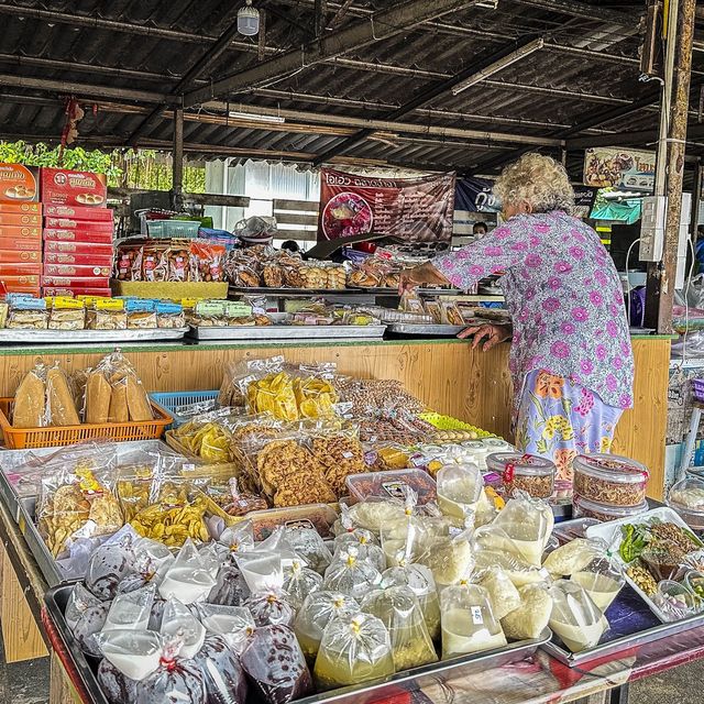 ศูนย์รวมอาหารของกินพื้นเมืองภูเก็ต