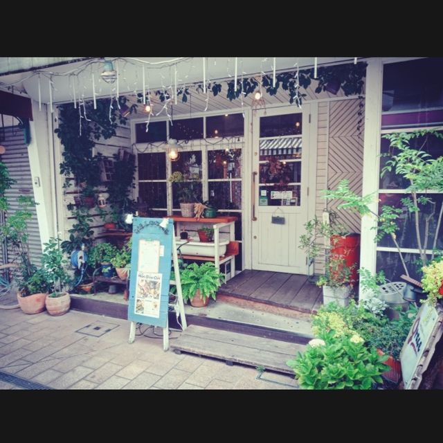 【広島県】内装が可愛すぎる "コージー カフェ グレイス"