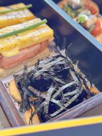  《Luna Cake 下 午 茶》