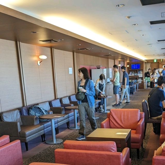 アネックス GRAND MEMBERS LOUNGE 【六甲】で、お茶してから機内へ！そしてバンコク到着。