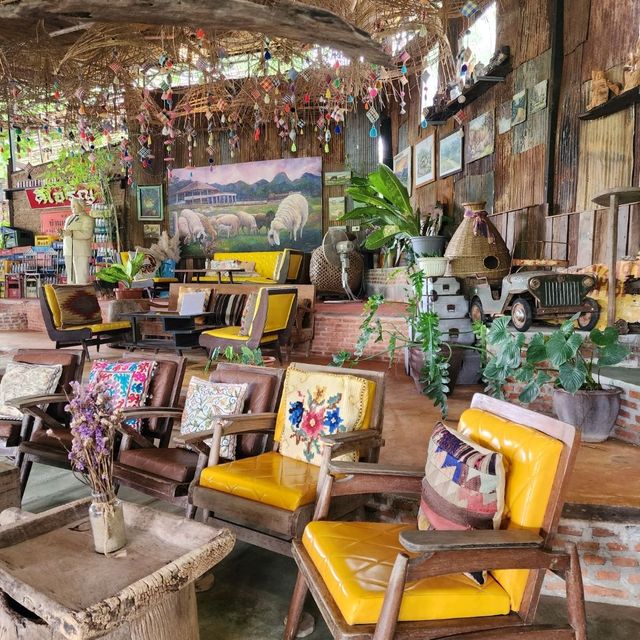 Rustic Candle House & Retro Cafe | Ratchaburi 